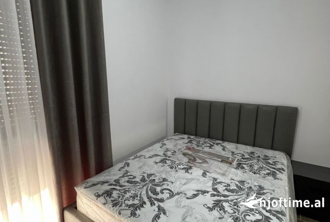 Shtepi me qera Apartament ne Tirane, 1+1, Mobilimi E mobiluar, Pagesa 500  Euro.