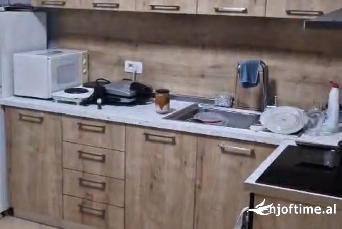 Shtepi me qera 1+1 ne Tirane - 35,000 Leke