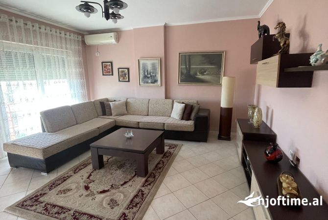 Shtepi me qera 2+1 ne Tirane - 60,000 Leke