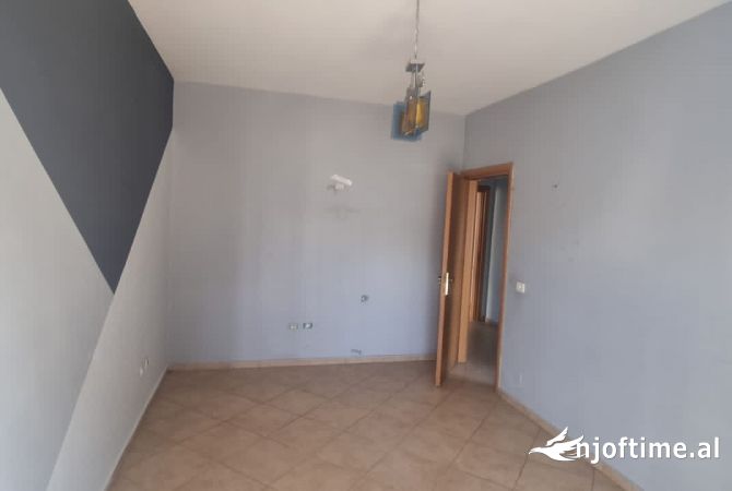 Shtepi ne shitje 2+1 ne Tirane - 220,000 Euro