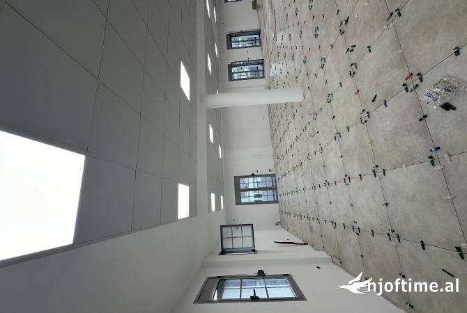 Ambient biznesi me qera 3+1 ne Tirane - 1,500 Euro