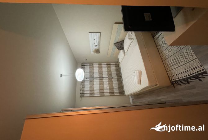 Shtepi me qera Apartament ne Tirane, 2+1, Mobilimi E mobiluar, Pagesa 600  Euro.