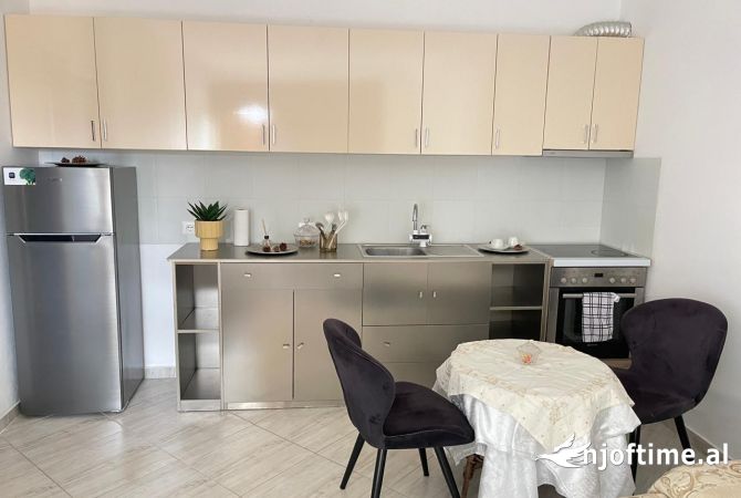 Shtepi me qera 1+1 ne Tirane - 37,000 Leke