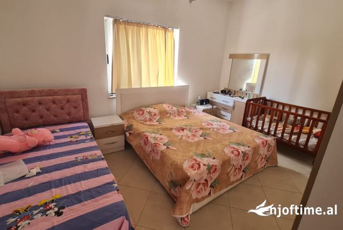 Shtepi me qera Shtepi Private ne Tirane, 2+1, Mobilimi E mobiluar, Pagesa 45,000  Leke.