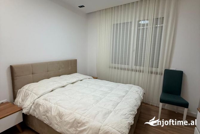 Shtepi me qera Apartament ne Tirane, 1+1, Mobilimi E mobiluar, Pagesa 650  Euro.