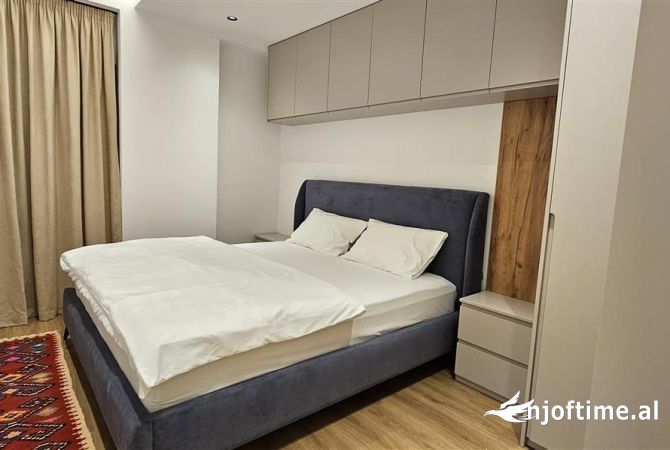 Shtepi me qera Apartament ne Tirane, 1+1, Mobilimi E mobiluar, Pagesa 450  Euro.
