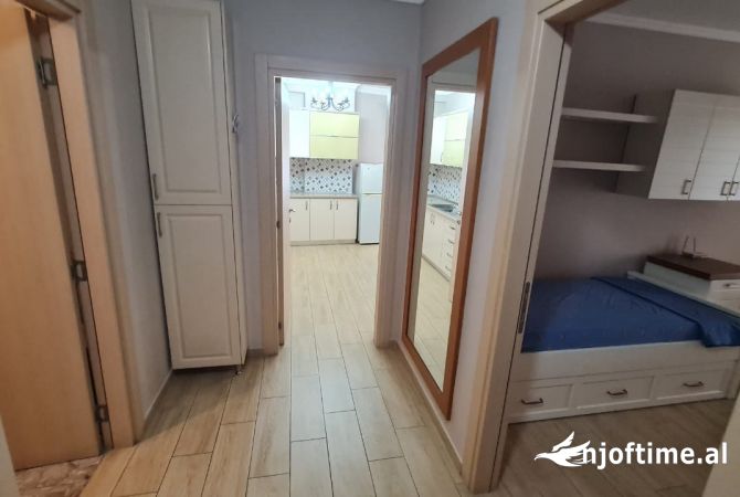Shtepi me qera Apartament ne Tirane, 2+1, Mobilimi E mobiluar, Pagesa 700  Euro.