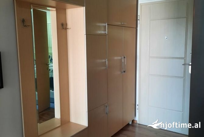 Shtepi me qera Apartament ne Tirane, 1+1, Mobilimi E mobiluar, Pagesa 500  Euro.