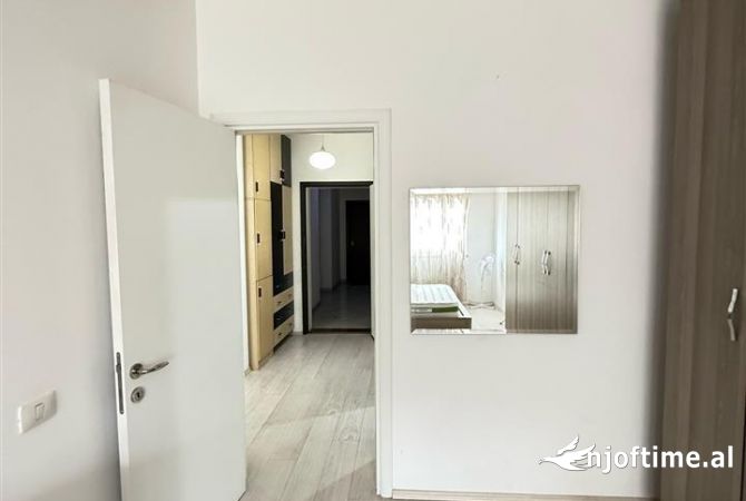 Shtepi me qera Apartament ne Tirane, 1+1, Mobilimi E mobiluar, Pagesa 600  Euro.