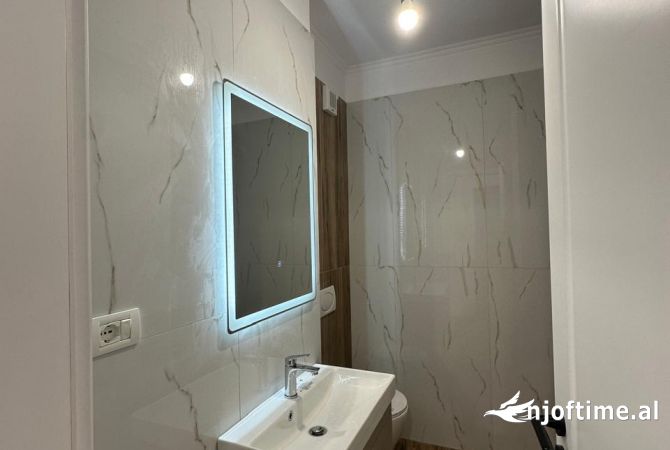 Shtepi me qera Apartament ne Tirane, 1+1, Mobilimi E mobiluar, Pagesa 450  Euro.