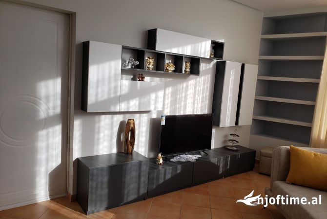 Shtepi me qera Apartament ne Tirane, 1+1, Mobilimi E mobiluar, Pagesa 600  Euro.