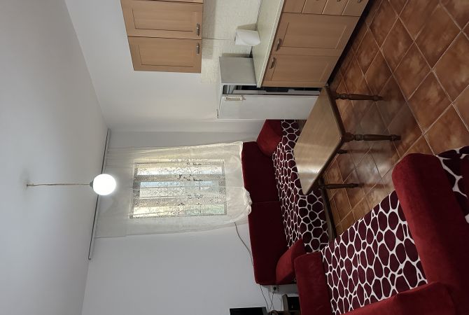 Shtepi me qera 1+1 ne Tirane - 35,000 Leke