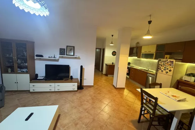 Casa in affitto 2+1 a Tirana - 60,000 Leke