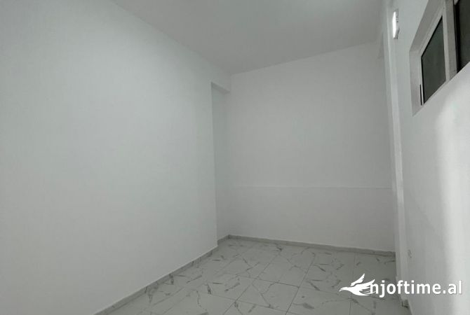 Ambient biznesi me qera 1+1 ne Tirane - 750 Euro