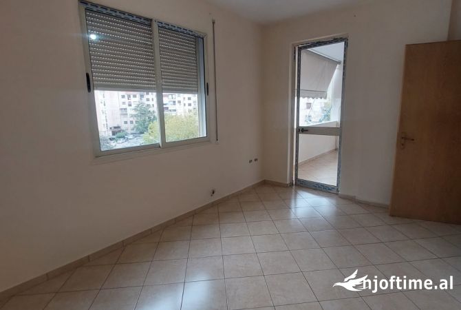 Shtepi me qera 2+1 ne Tirane - 500 Euro