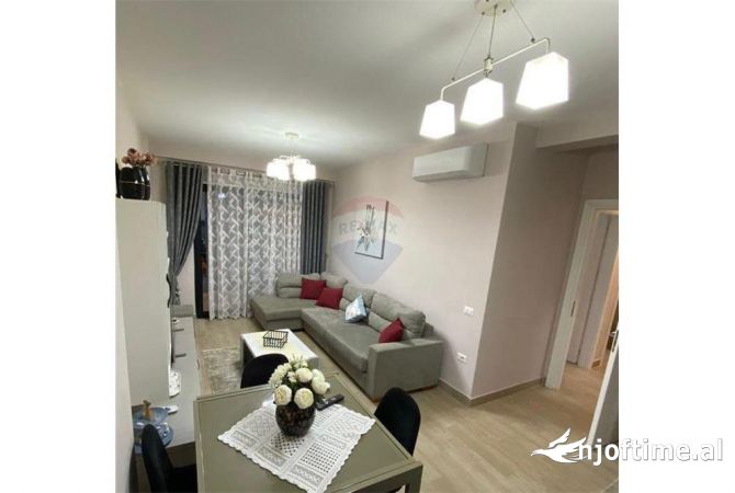 Shtepi me qera Apartament ne Tirane, 2+1, Mobilimi E mobiluar, Pagesa 650  Euro.