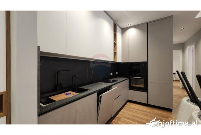 Shtepi me qera 2+1 ne Tirane - 1,300 Euro