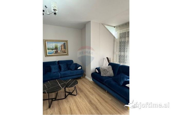 Shtepi me qera 2+1 ne Tirane - 800 Euro