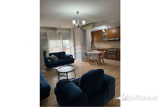 Shtepi me qera 2+1 ne Tirane - 800 Euro