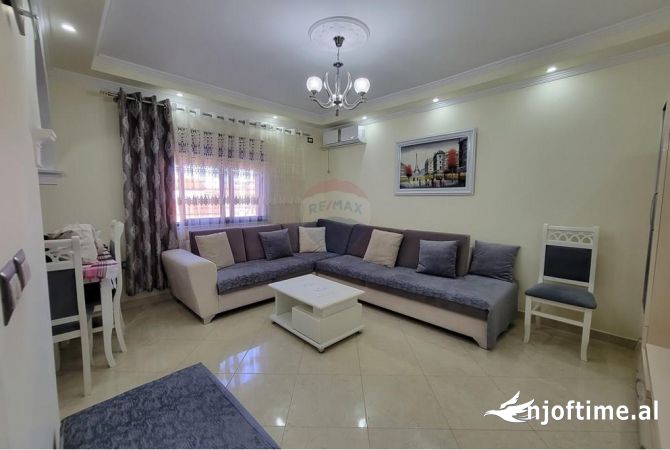 Shtepi me qera 2+1 ne Tirane - 600 Euro