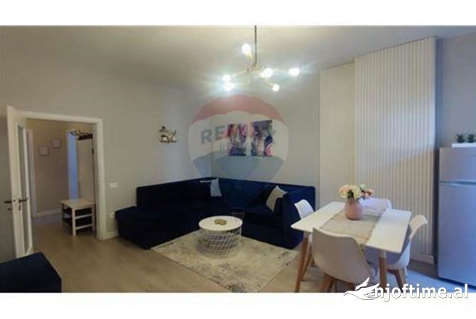 Shtepi me qera 2+1 ne Tirane - 1,000 Euro