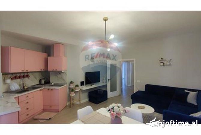 Shtepi me qera 2+1 ne Tirane - 1,000 Euro