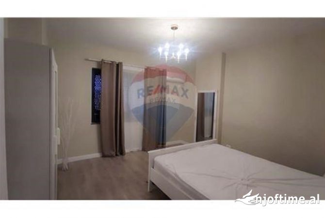 Shtepi me qera Apartament ne Tirane, 2+1, Mobilimi E mobiluar, Pagesa 1,000  Euro.