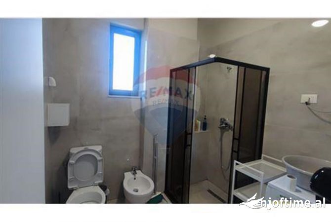 Shtepi me qera Apartament ne Tirane, 2+1, Mobilimi E mobiluar, Pagesa 1,000  Euro.