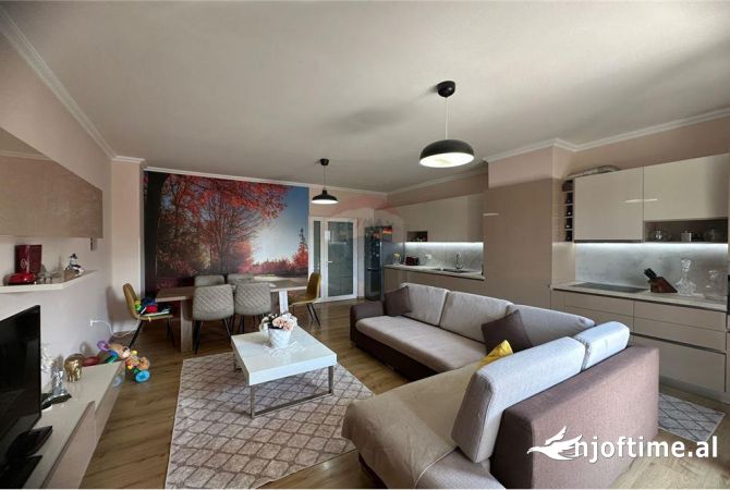 Shtepi me qera 2+1 ne Tirane - 700 Euro