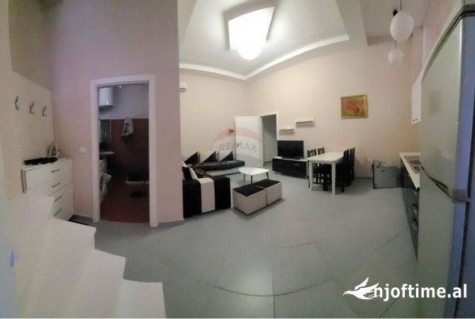 Shtepi me qera 2+1 ne Tirane - 300 Euro