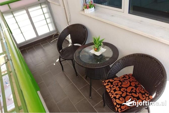 Shtepi me qera Apartament ne Tirane, 1+1, Mobilimi E mobiluar, Pagesa 600  Euro.