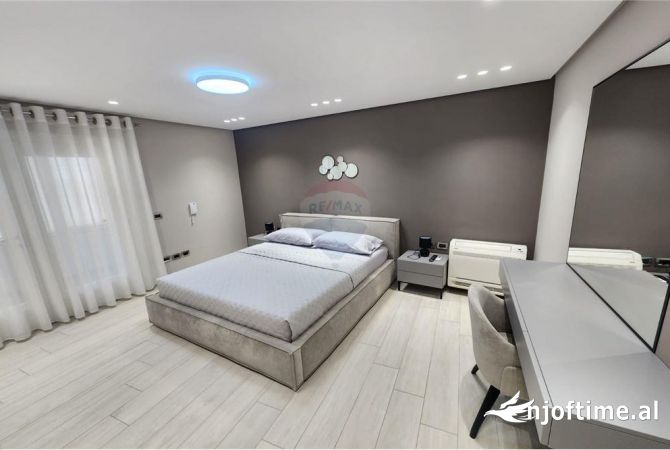 Shtepi me qera Apartament ne Tirane, 2+1, Mobilimi E mobiluar, Pagesa 900  Euro.