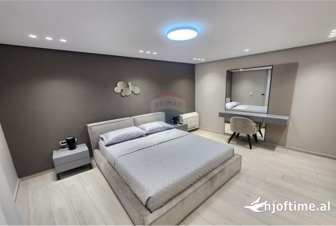 Shtepi me qera Apartament ne Tirane, 2+1, Mobilimi E mobiluar, Pagesa 900  Euro.