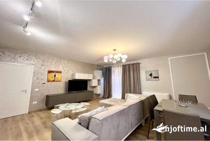 Shtepi me qera Apartament ne Tirane, 2+1, Mobilimi E mobiluar, Pagesa 1,100  Euro.