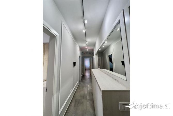 Shtepi me qera Apartament ne Tirane, 2+1, Mobilimi E mobiluar, Pagesa 1,100  Euro.