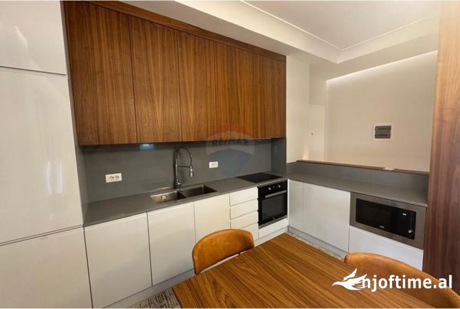 Shtepi me qera 2+1 ne Tirane - 1,500 Euro