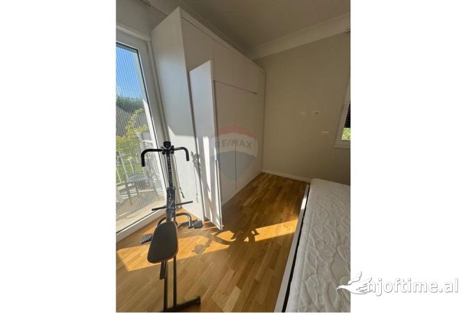 Shtepi me qera Apartament ne Tirane, 2+1, Mobilimi E mobiluar, Pagesa 1,500  Euro.