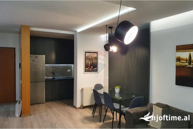 Shtepi me qera Apartament ne Tirane, 1+1, Mobilimi E mobiluar, Pagesa 650  Euro.