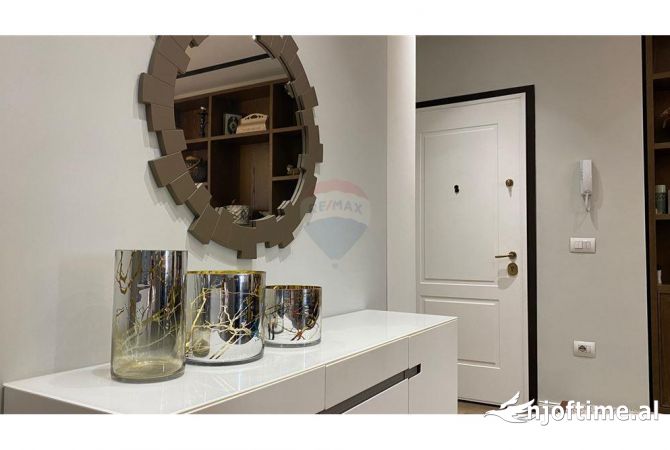 Shtepi me qera 3+1 ne Tirane - 1,700 Euro