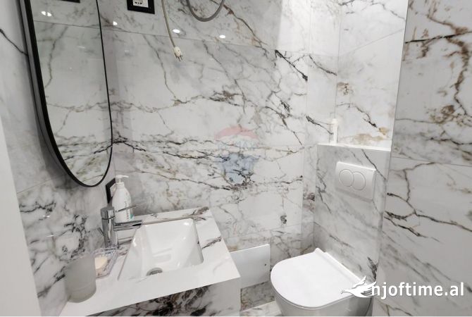 Shtepi me qera Apartament ne Tirane, 2+1, Mobilimi E mobiluar, Pagesa 1,000  Euro.