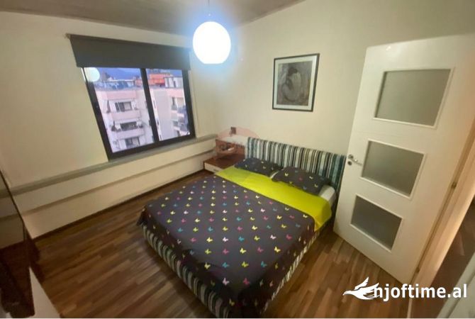 Shtepi me qera Apartament ne Tirane, 2+1, Mobilimi E mobiluar, Pagesa 650  Euro.