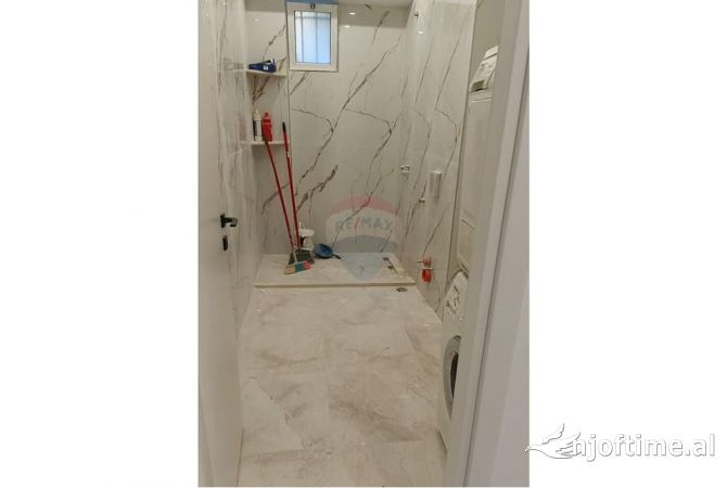 Shtepi me qera Apartament ne Tirane, 1+1, Mobilimi E mobiluar, Pagesa 700  Euro.