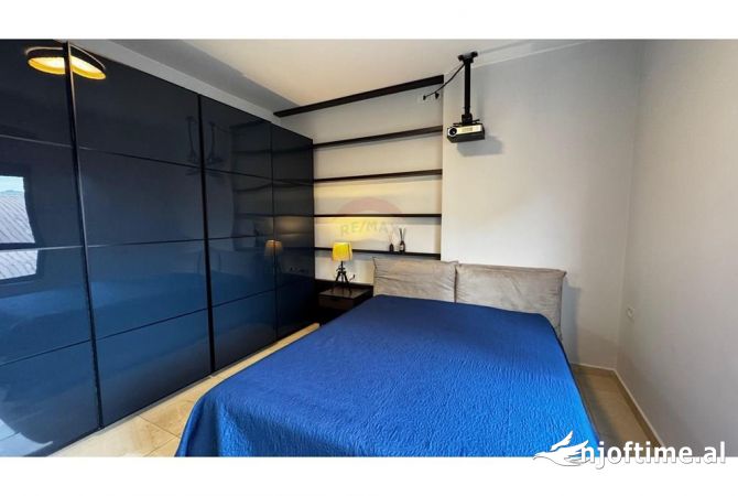 Shtepi me qera Apartament ne Tirane, 2+1, Mobilimi E mobiluar, Pagesa 800  Euro.