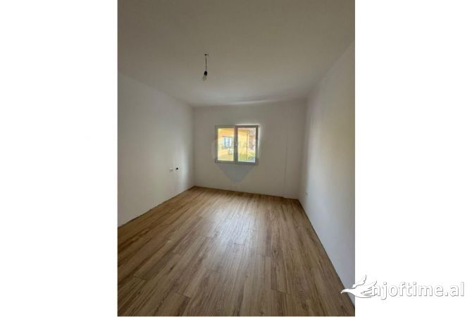 Shtepi ne shitje 1+1 ne Tirane - 125,000 Euro