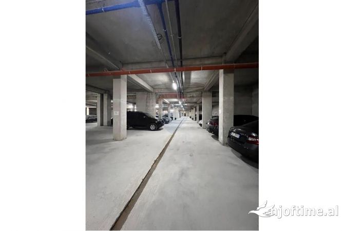 Shtepi me qera Apartament ne Tirane, 2+1, Mobilimi E mobiluar, Pagesa 900  Euro.