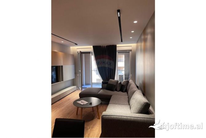 Shtepi me qera Apartament ne Tirane, 2+1, Mobilimi E mobiluar, Pagesa 900  Euro.