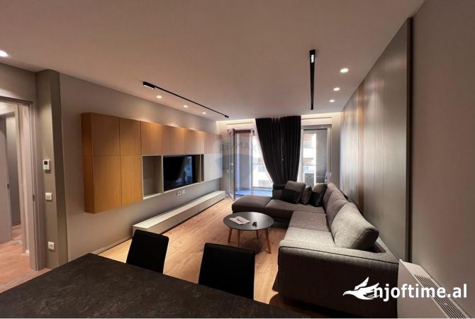 Shtepi me qera Apartament ne Tirane, 2+1, Mobilimi E mobiluar, Pagesa 900  Euro.