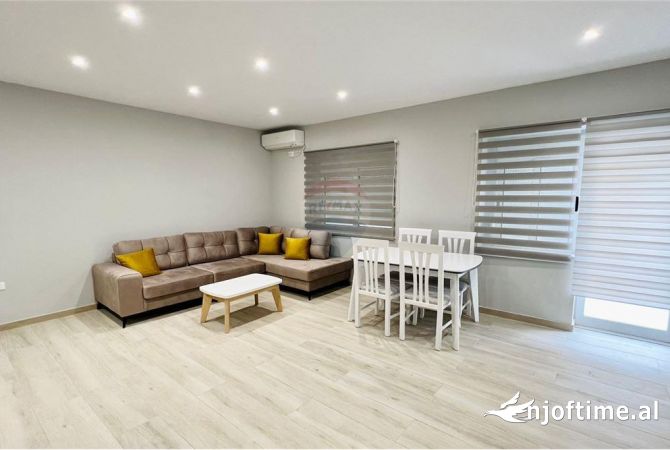 Shtepi me qera 2+1 ne Tirane - 650 Euro