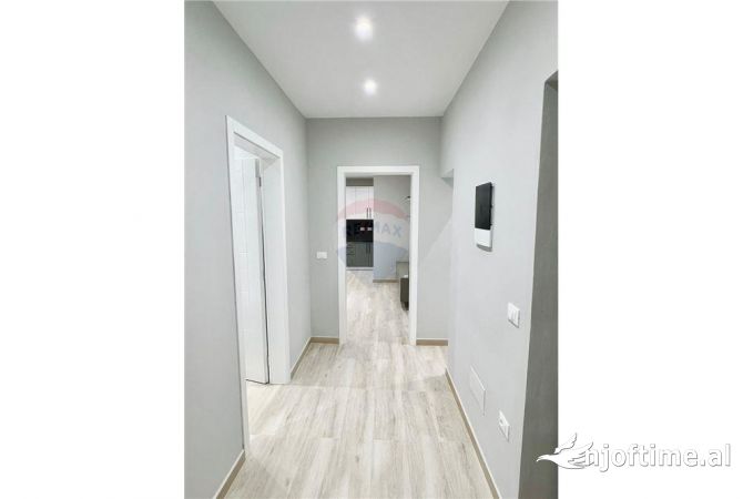 Shtepi me qera Apartament ne Tirane, 2+1, Mobilimi E mobiluar, Pagesa 650  Euro.