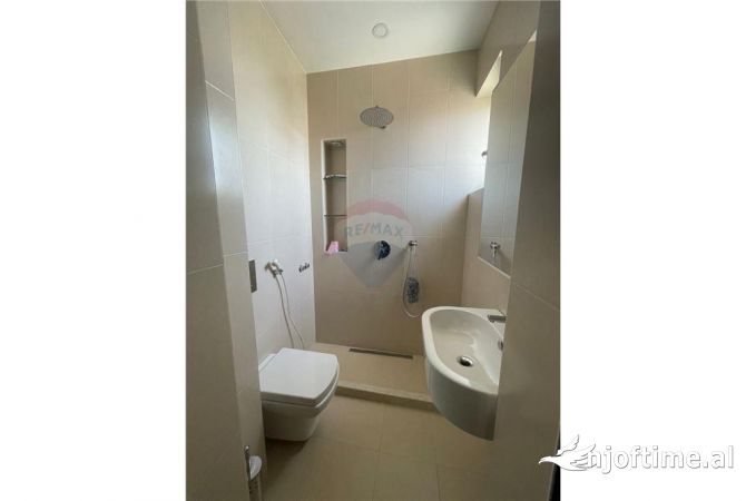 Shtepi me qera Apartament ne Tirane, 2+1, Mobilimi E mobiluar, Pagesa 500  Euro.